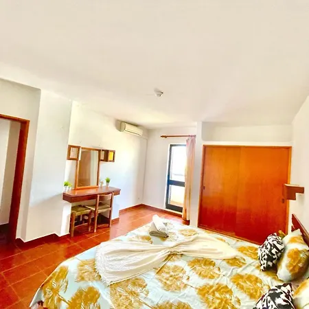 Apartamento T1, Da Oura *