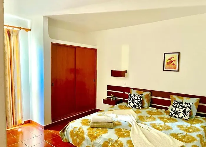 Apartment T1, Da Oura *